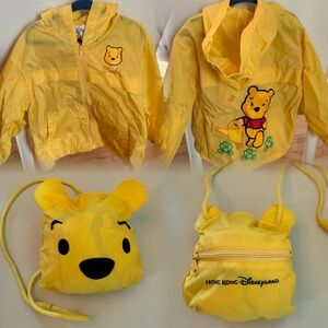 Disneyland Hong Kong Winnie the Pooh bag rain jacket size S (fits 3-5 YO)